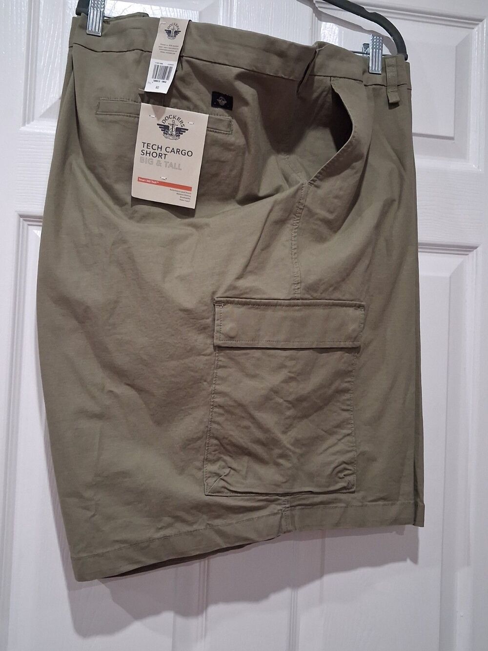 Dockers Cargo Shorts Mens 60W Big Tech Pockets Dry Wicking Stretch green NWT